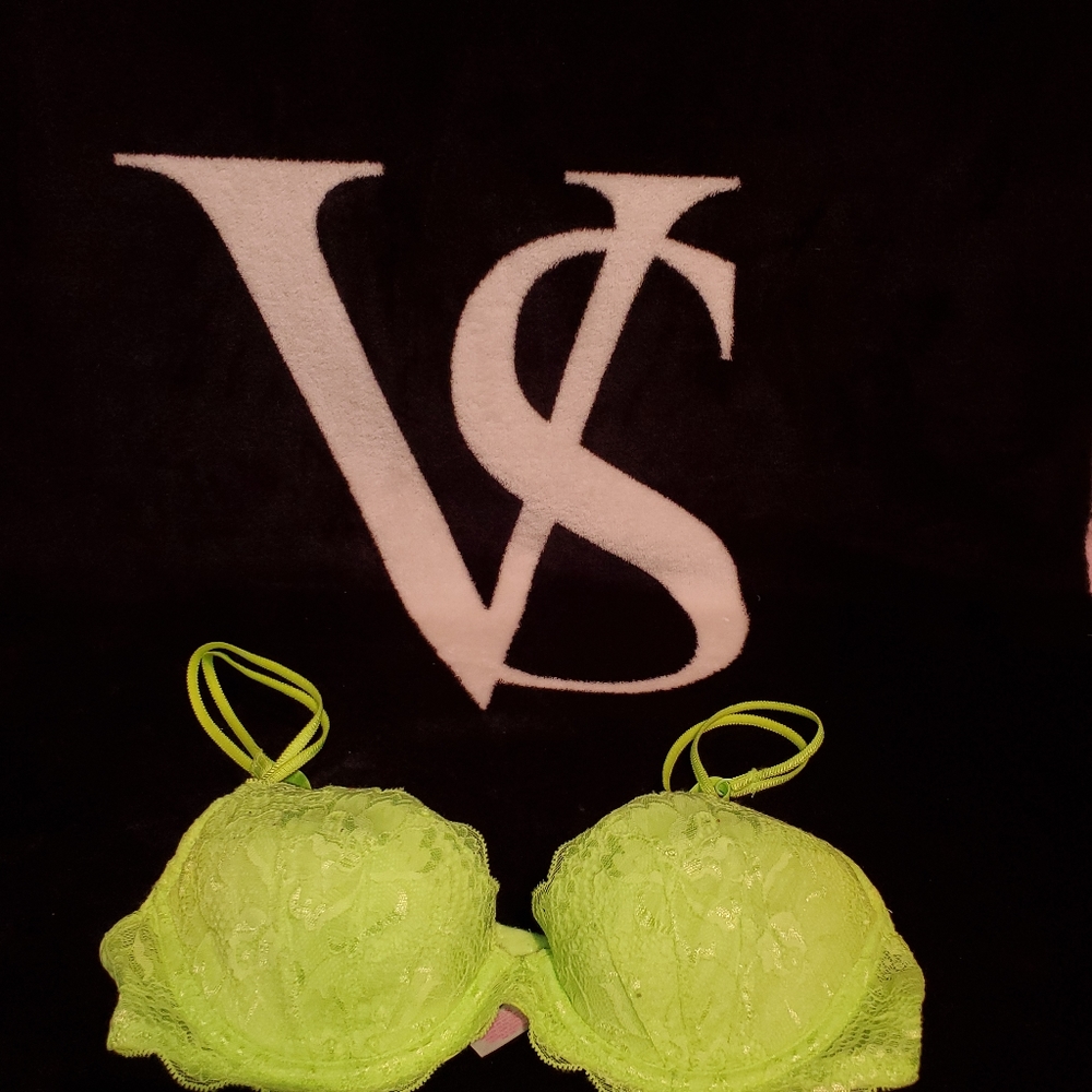Victoria's Secret Pink Lightly Lined Demi Bra